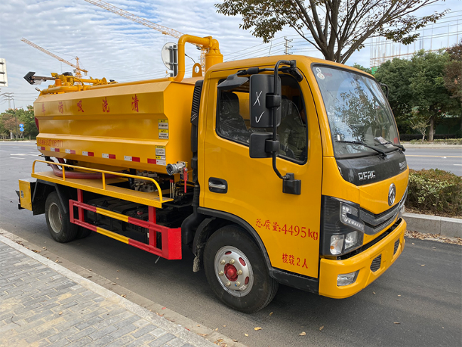 西藏清洗吸污车